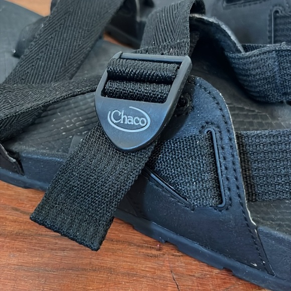 Chaco Lowdown Sandal in Black - Picture 5 of 11